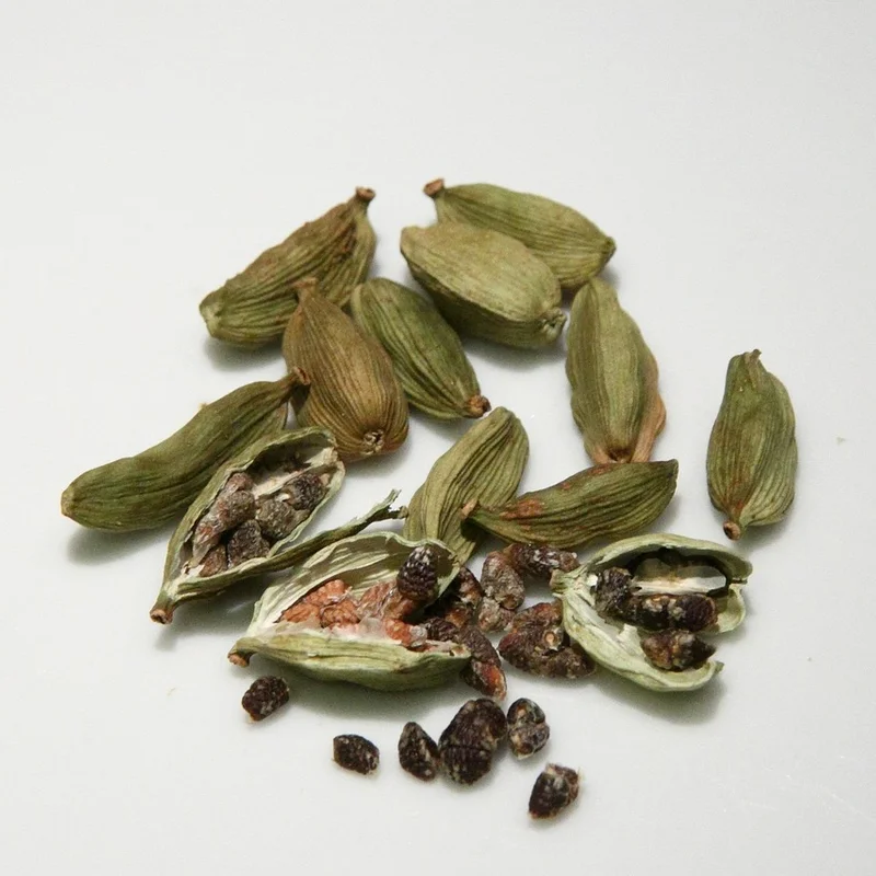 Cardamom Extract — natural source material